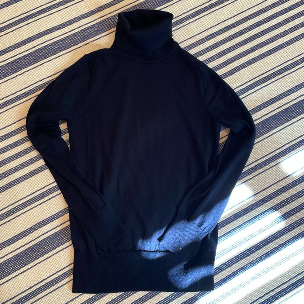 EUC JCrew Merino Wool Turtleneck in Navy Size S